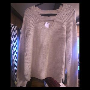 NWT Pullover keyhole sweater 💕